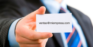 Cuentas de email con nombre de empresa